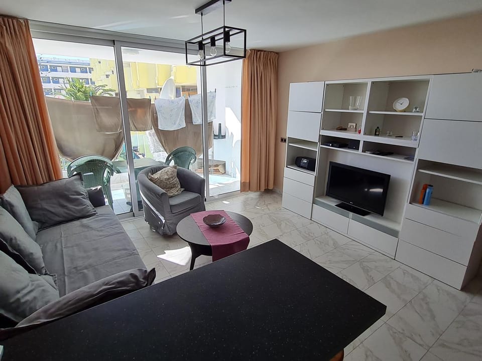 Cozy apartment very close to Yumbo Center Apartment in Maspalomas