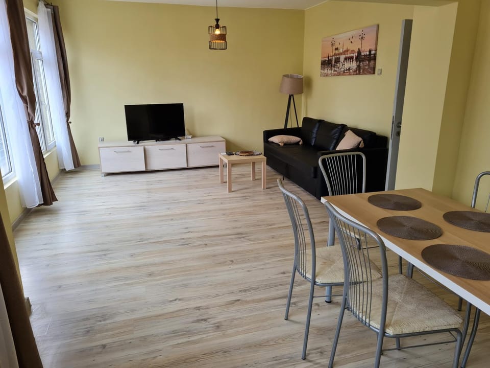 Spacious apartment "Sunny Sofia" in the heart of Varna city Apartment in Varna