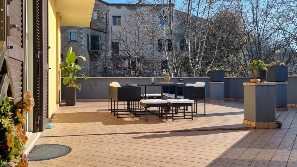 Day, View (from property/room), Balcony/Terrace, Dining area
