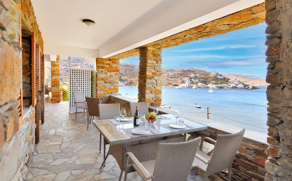 Property building, Balcony/Terrace, Seating area, Dining area, Sea view, Sea view