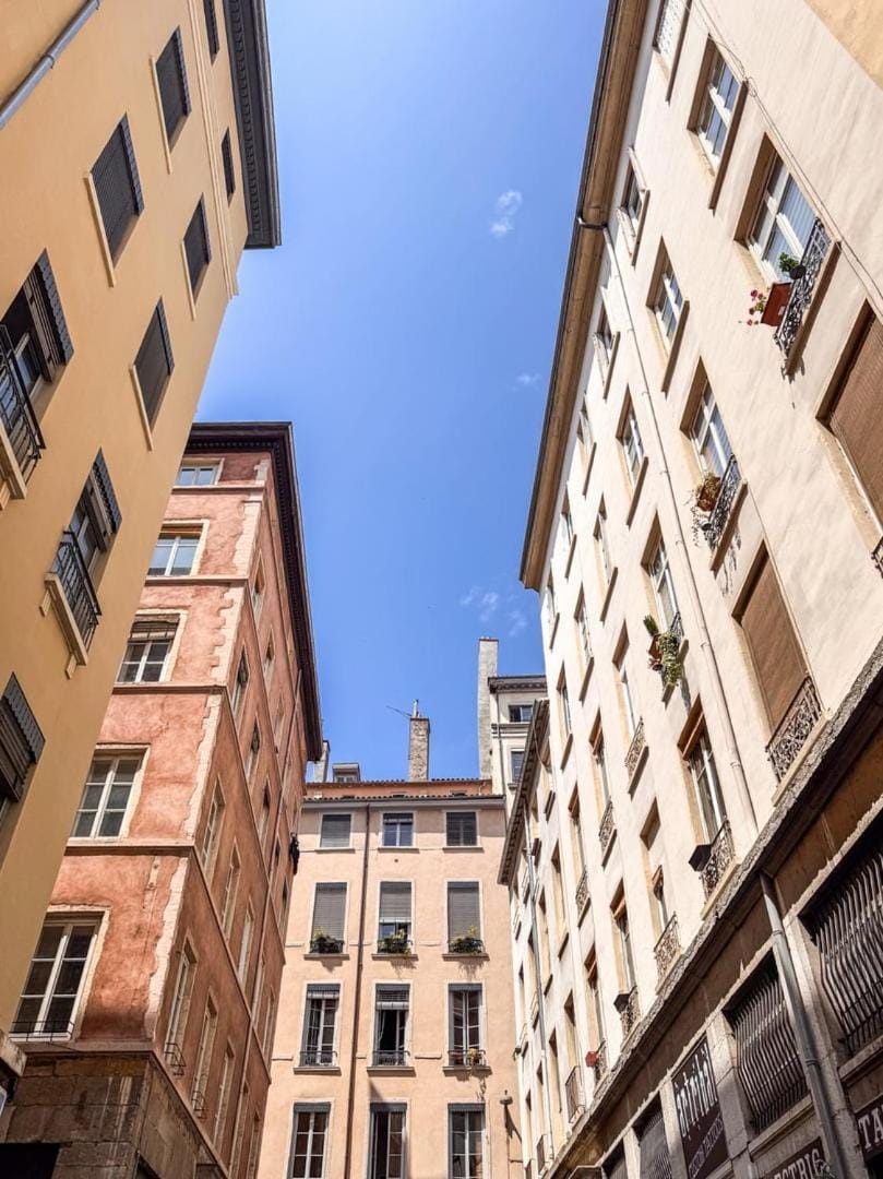 Property building, City view