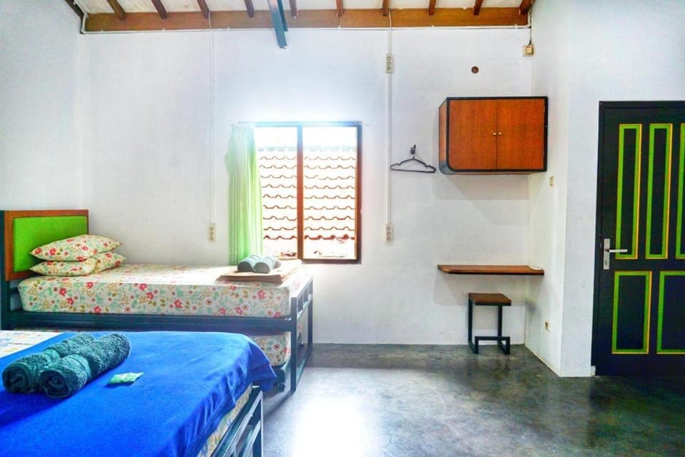 Sonosewu Guesthouse Syariah Bed and Breakfast in Yogyakarta