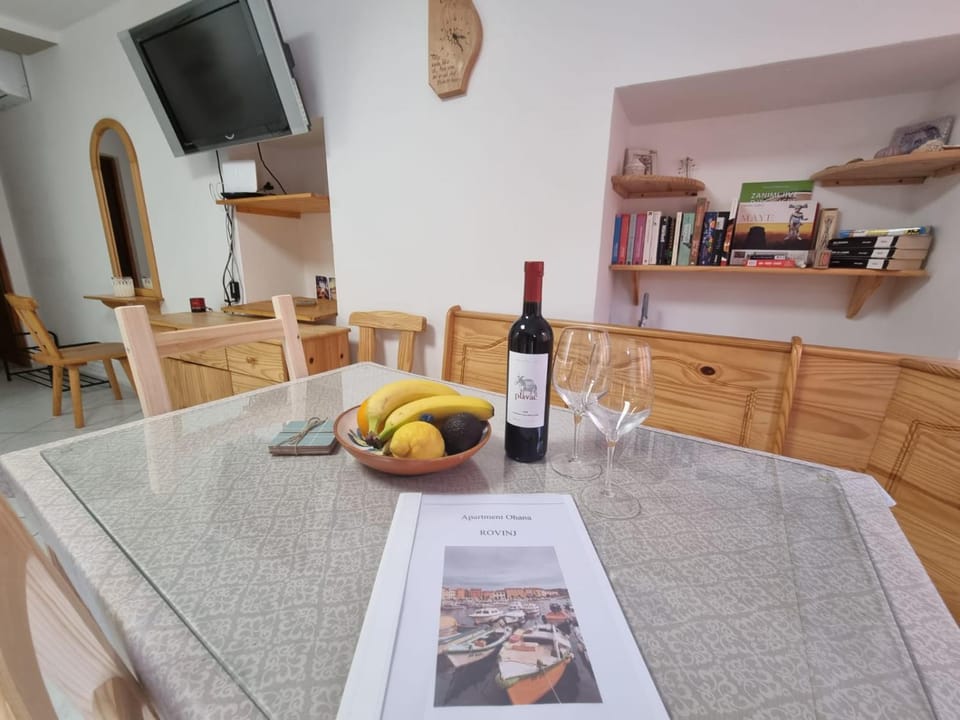 Food and drinks, Food