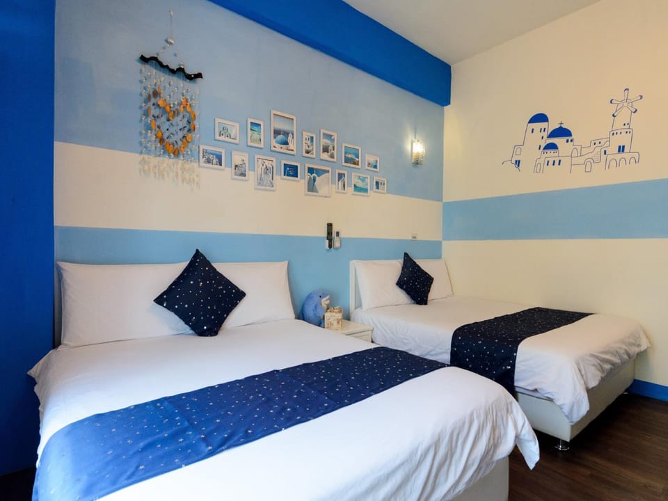 Property building, Photo of the whole room, bunk bed