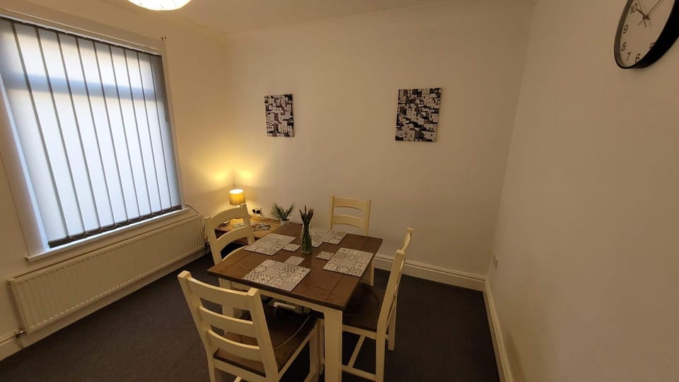 Dining area, Dinner