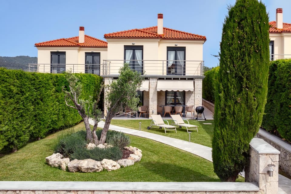 Property building, Garden, Garden view