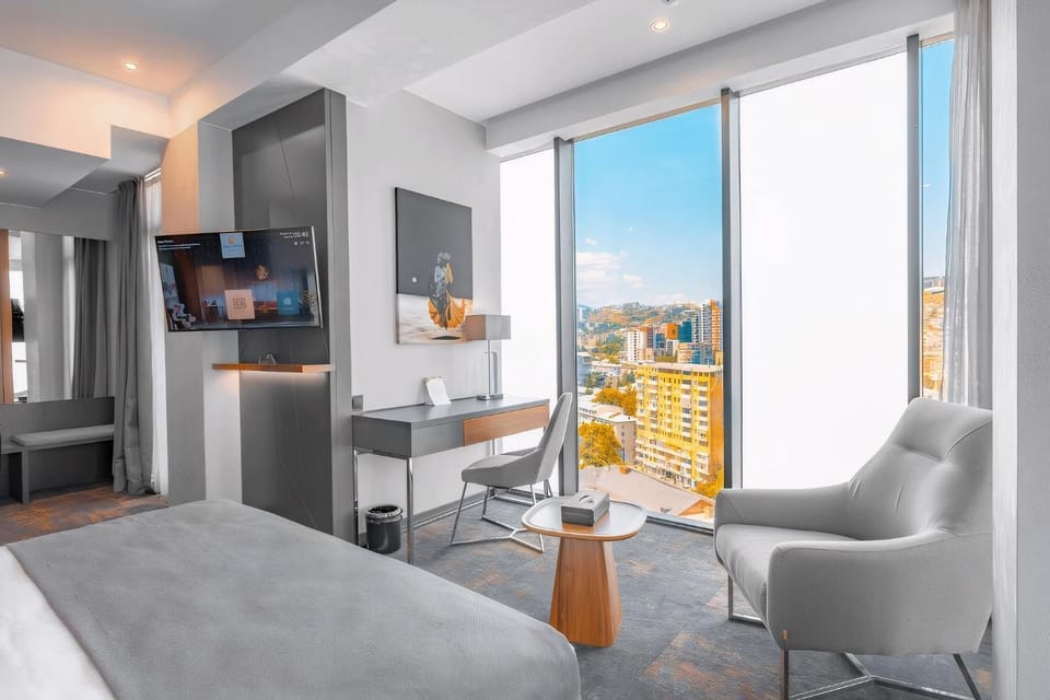 Bed, TV and multimedia, View (from property/room), Balcony/Terrace, Living room, Photo of the whole room, Evening entertainment