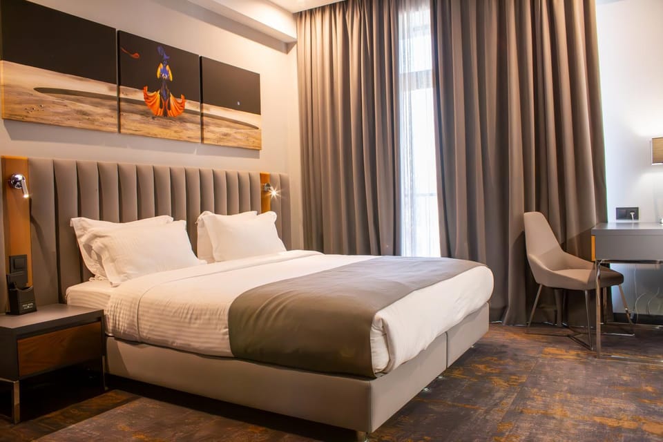 Bed, Living room, Bedroom