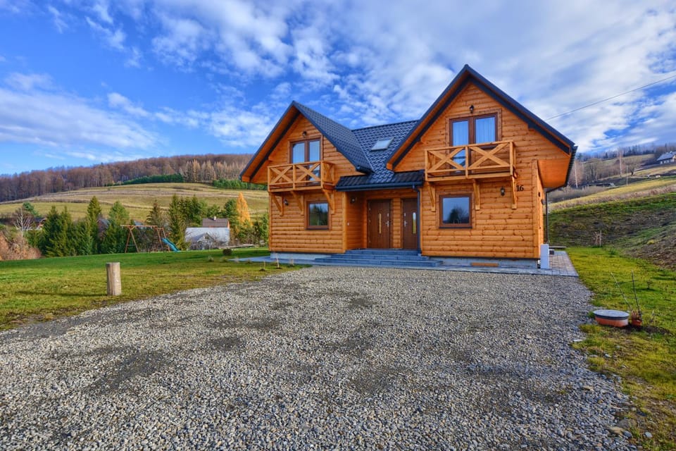Property building, Natural landscape, Mountain view