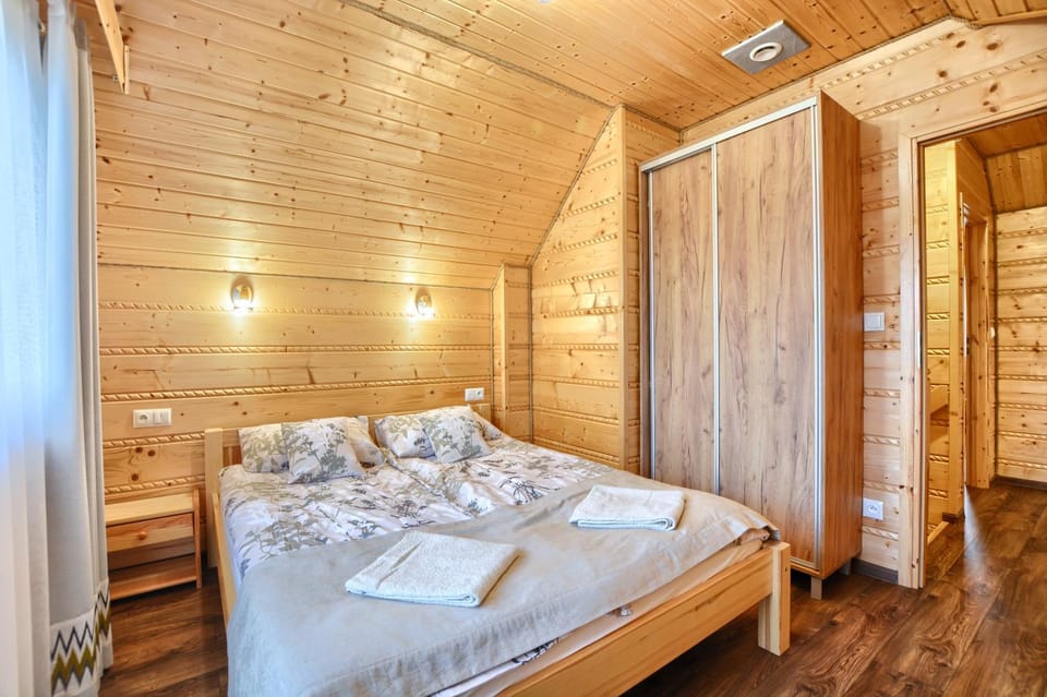 Bedroom, wardrobe