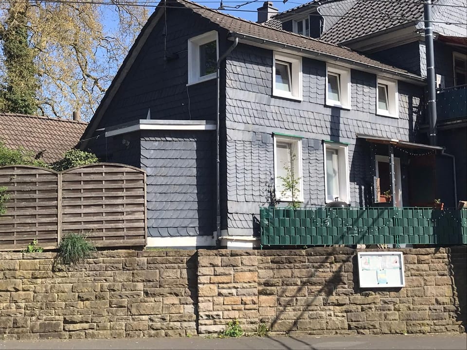 Property building, Street view