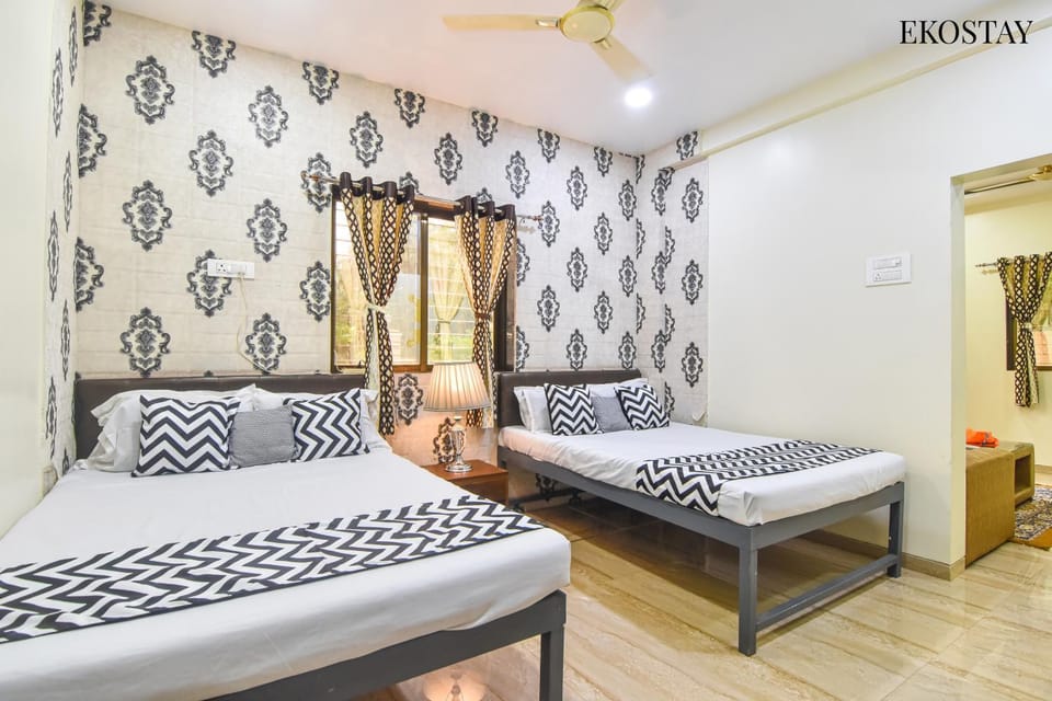 Bed, Photo of the whole room, Bedroom