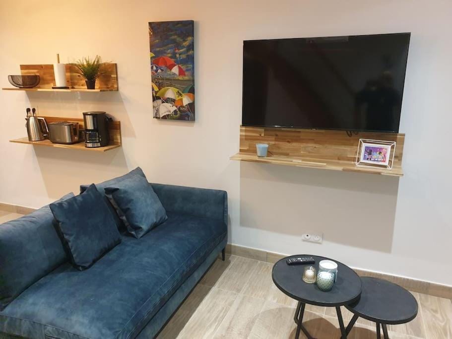 TV and multimedia, Living room