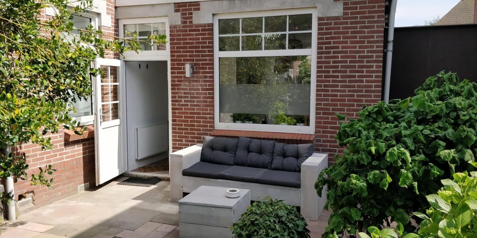 Patio, Facade/entrance, Balcony/Terrace