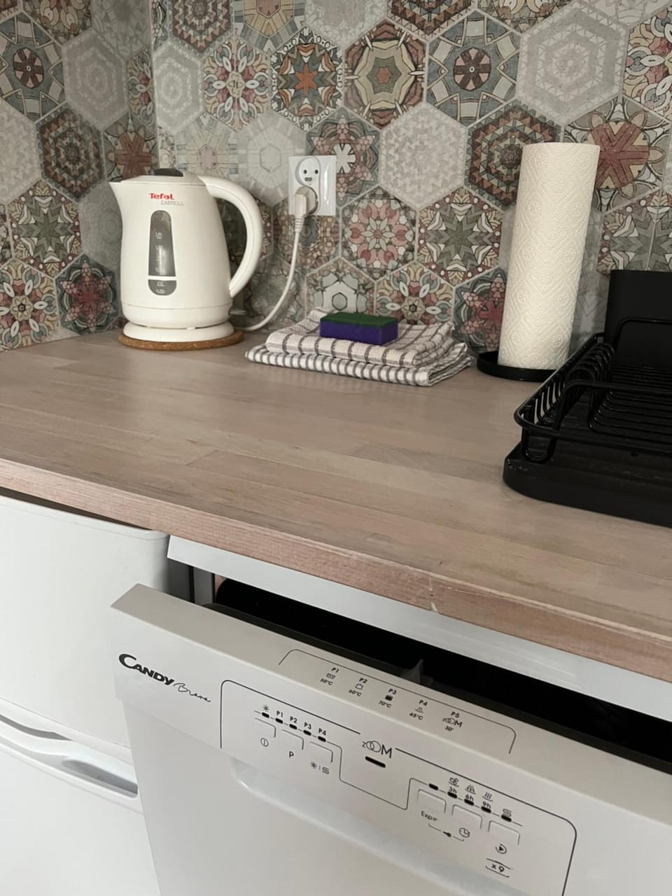 Coffee/tea facilities, Kitchen or kitchenette, dishwasher