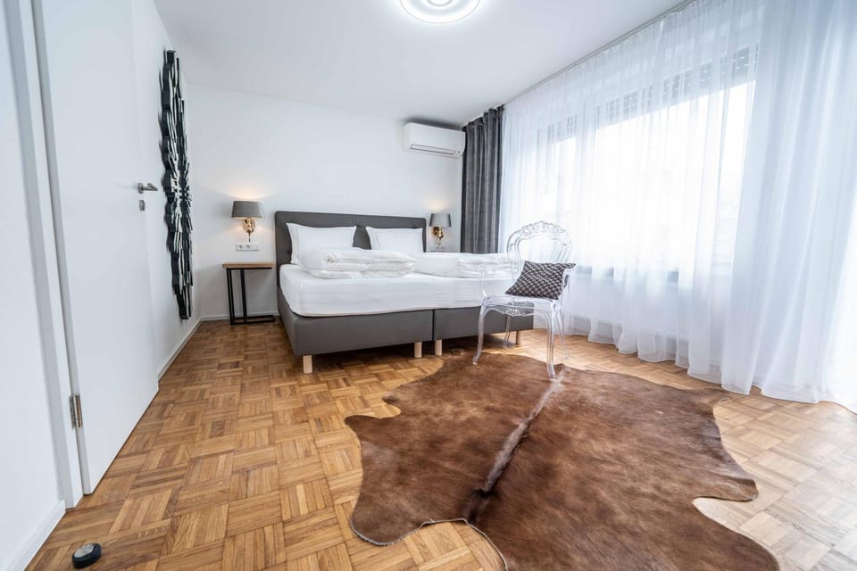 Bed, Photo of the whole room