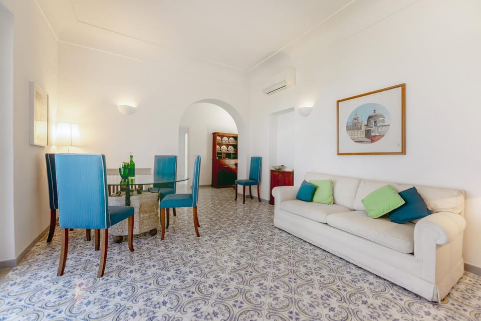Living room, air conditioner