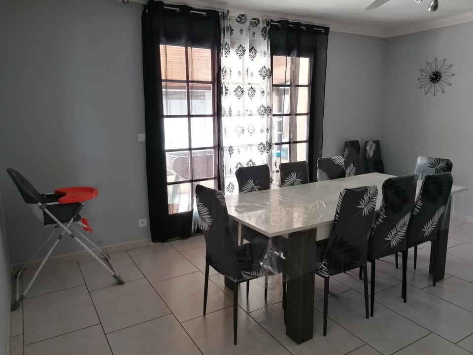 VILLA très bien équipée pour les vacances House in Occitanie