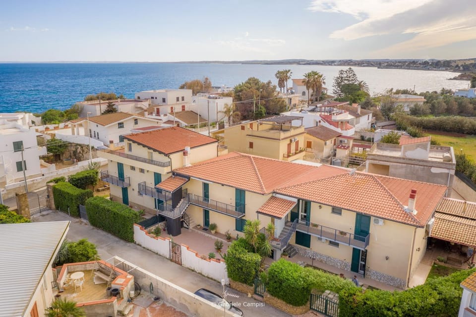 Property building, Bird's eye view, Street view