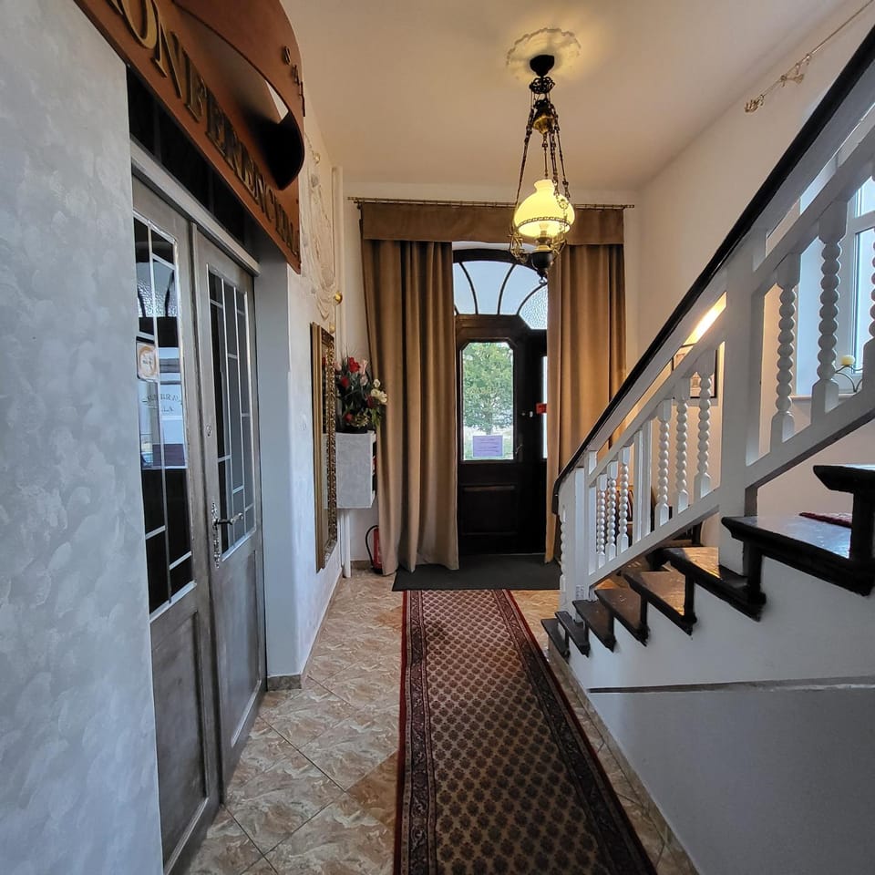 Pałacyk Srebrna Fala Bed and Breakfast in Miedzyzdroje