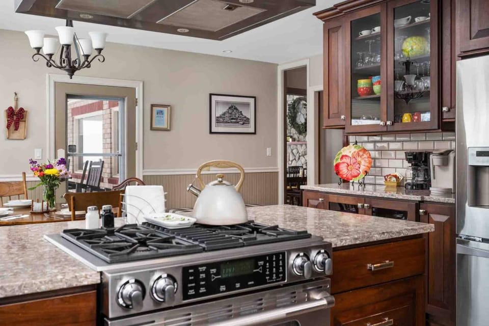 HillsHyde Escape House in The Dalles