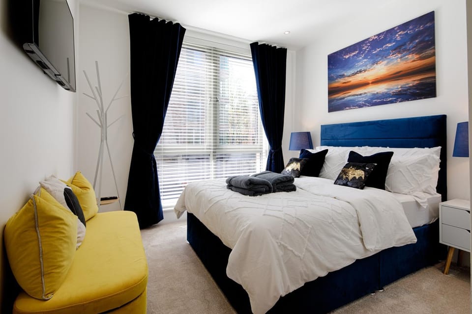 Bed, Photo of the whole room, Bedroom