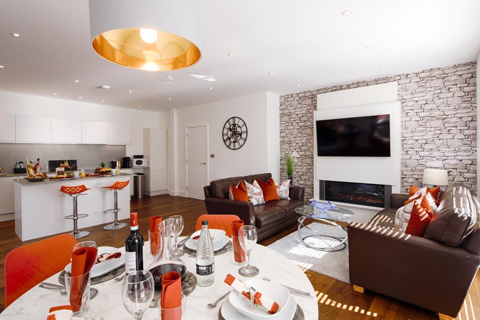 Living room, Seating area, Dining area, kitchen