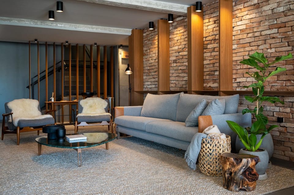 Lounge or bar