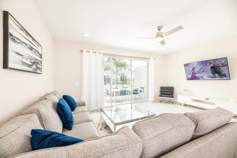 TV and multimedia, Living room, Seating area