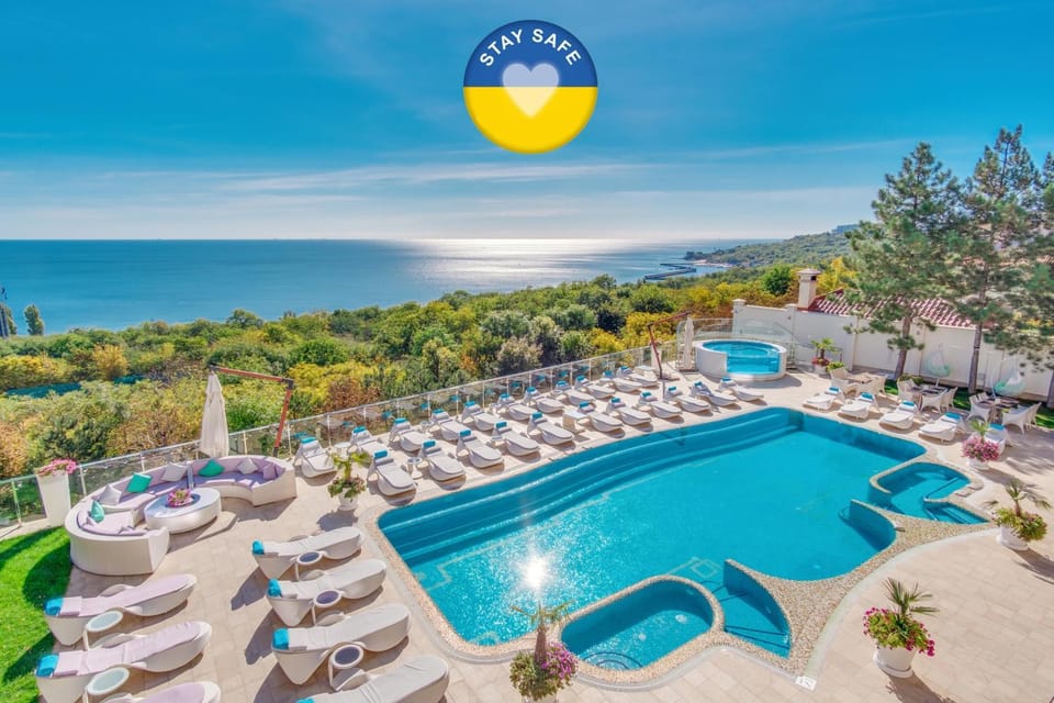 Day, Natural landscape, Pool view, Sea view, sunbed