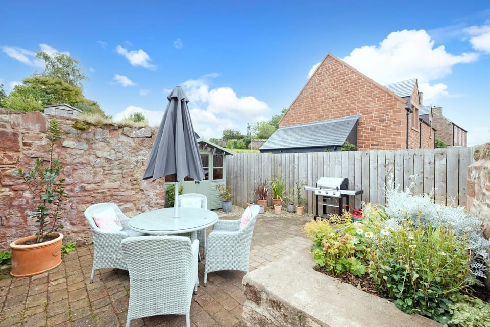 Property building, Patio, Garden, Dining area, Garden view