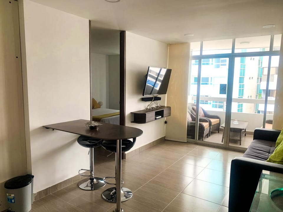 Communal lounge/ TV room, Living room, Seating area