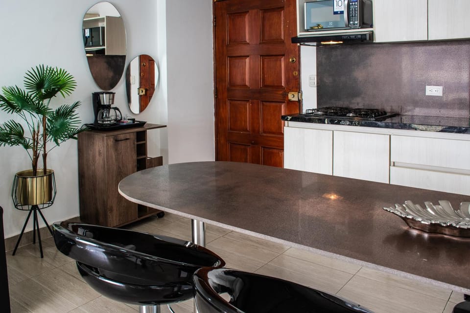 Coffee/tea facilities, kitchen