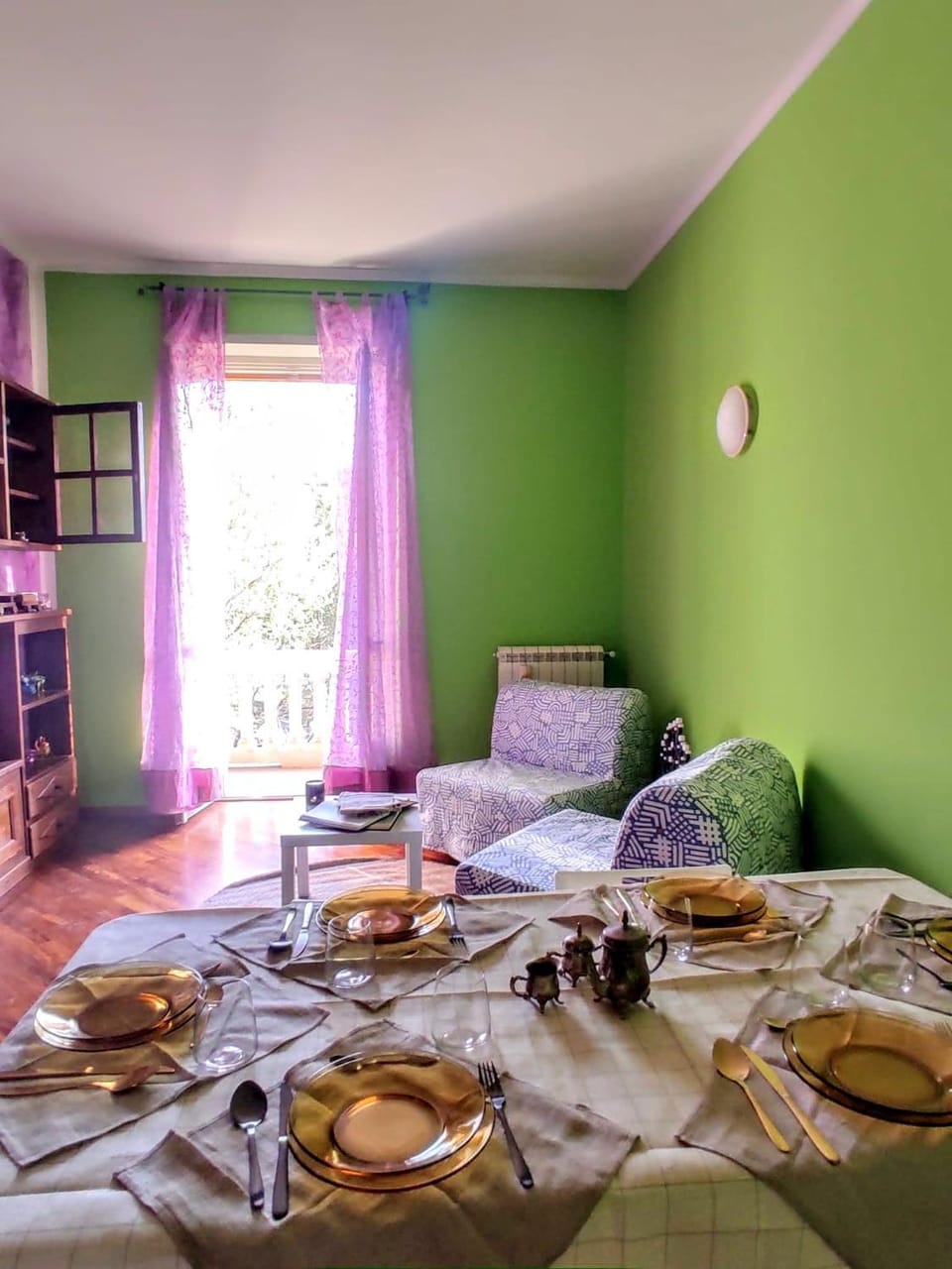 Living room, Photo of the whole room, Lunch