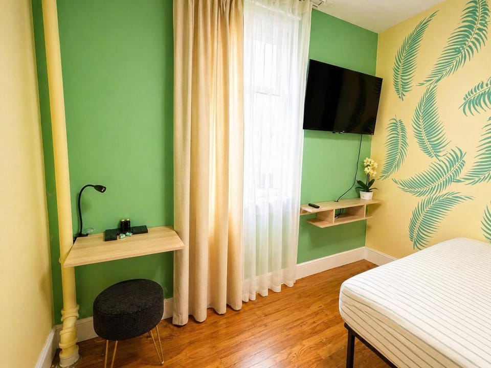TV and multimedia, Bedroom