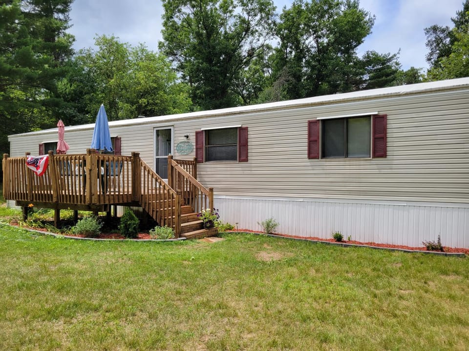 Full Moon Cabin Cabin in Castle Rock Lake