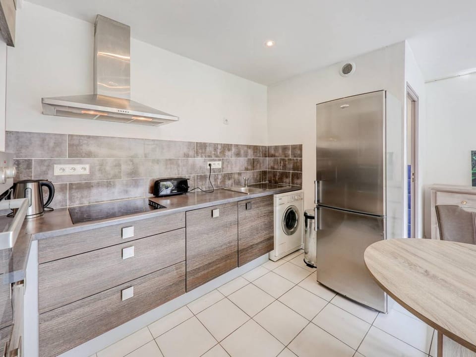 Appartement avec grande terrasse, WIFI, proche port et commerces, Perros-Guirec - FR-1-368-338 Apartment in Perros-Guirec