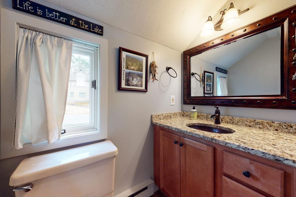 Samoset Charmer Apartment in Gilford