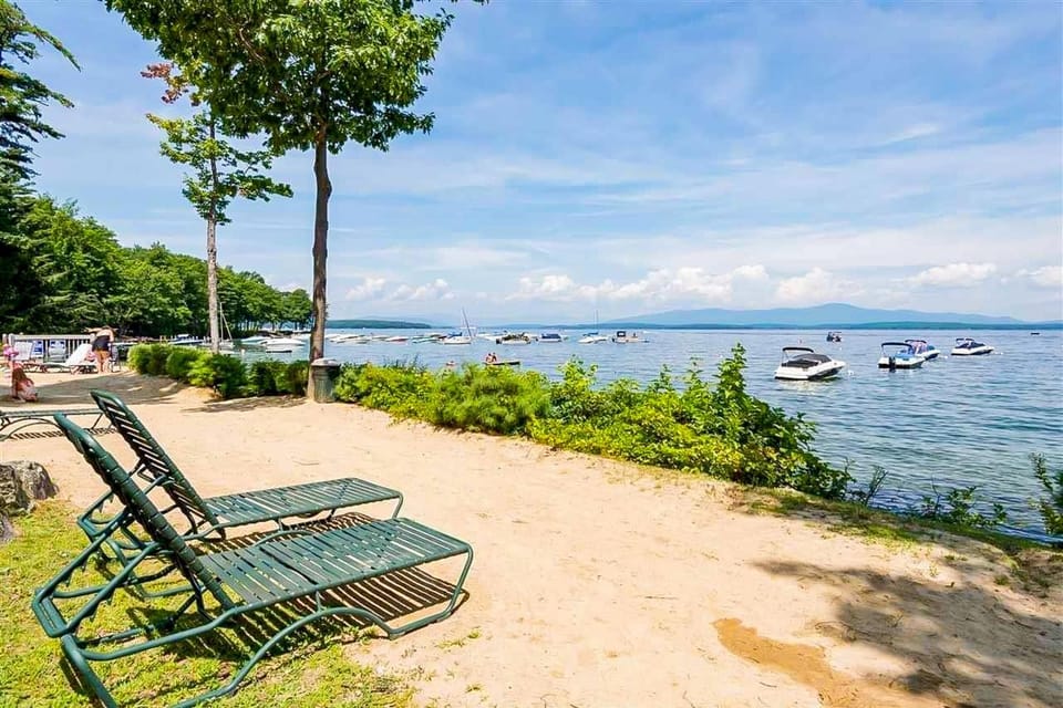 Samoset Charmer Apartment in Gilford