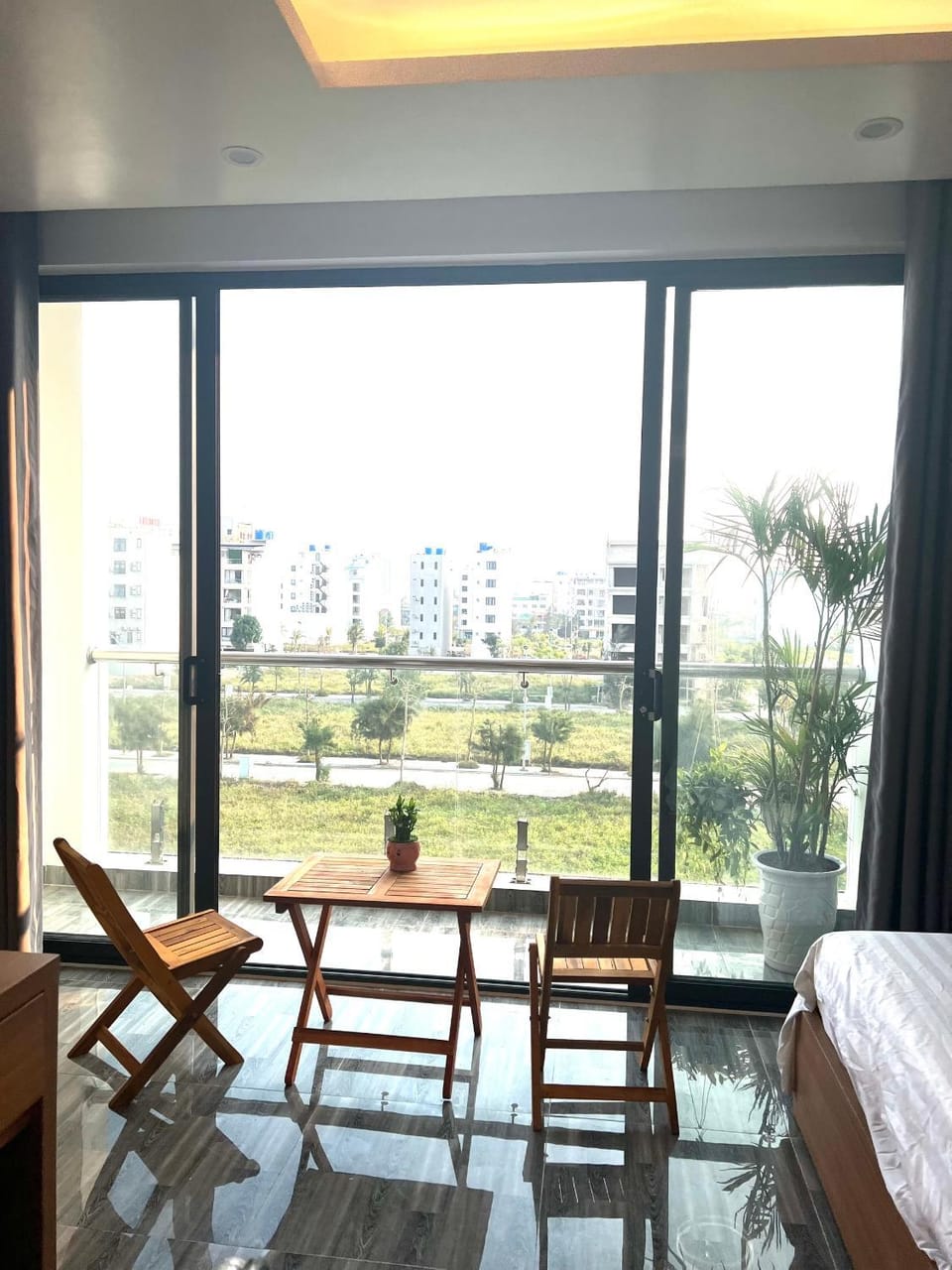 Balcony/Terrace, City view, Garden view, Street view