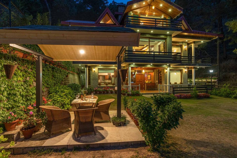 Patio, Facade/entrance, Garden