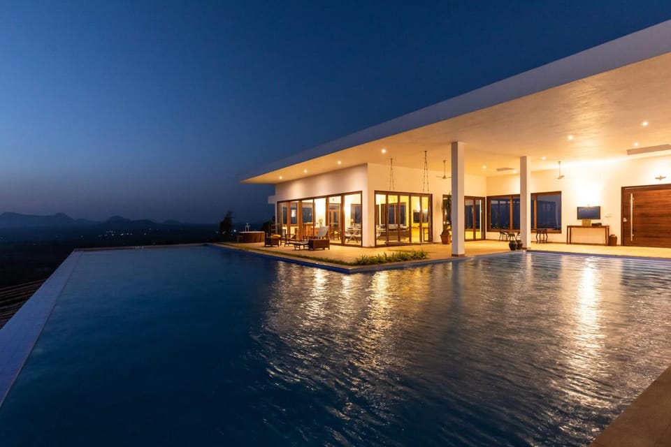 Swimming pool, Swimming pool