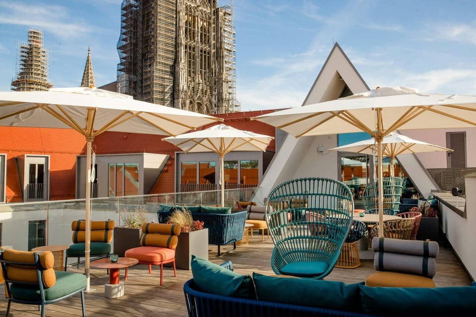Lounge or bar