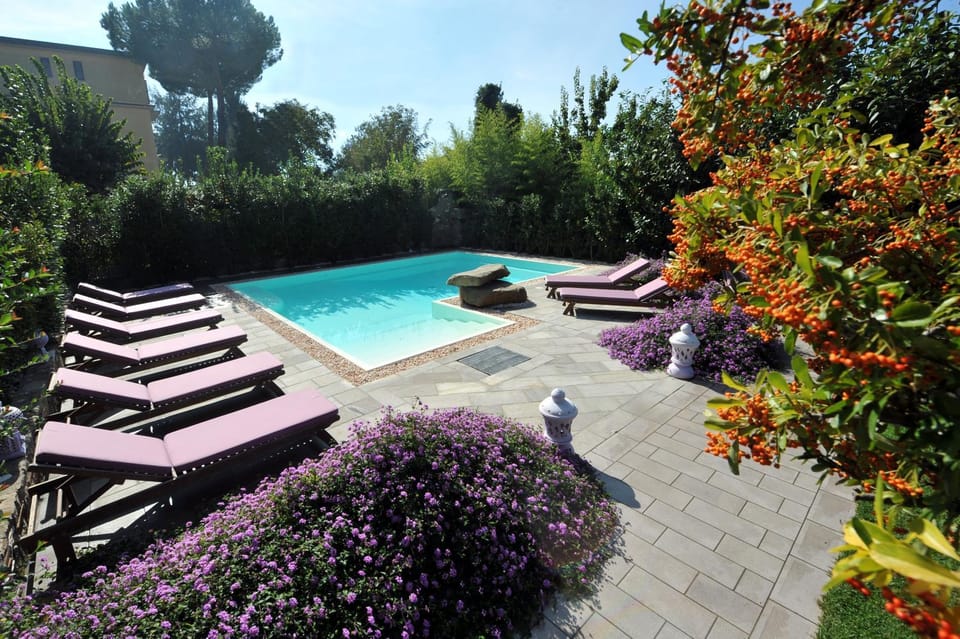 Spring, Day, Natural landscape, Garden, Garden view, Pool view, Swimming pool, sunbed