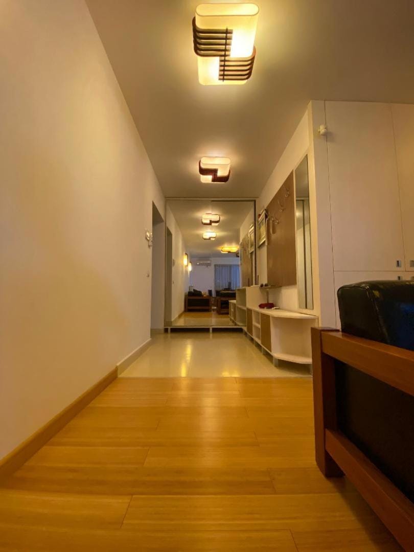 Sunny two room apartment, Baneasa, Petrom City, Free wi-fi and underground parking Apartment in Bucharest
