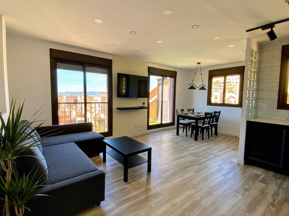 Living room, Lounge or bar, Seating area, Dining area