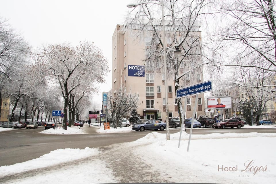 Property building, Winter