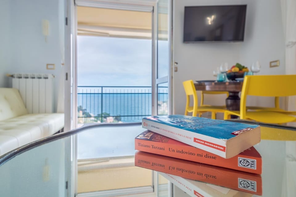 Living room, Sea view