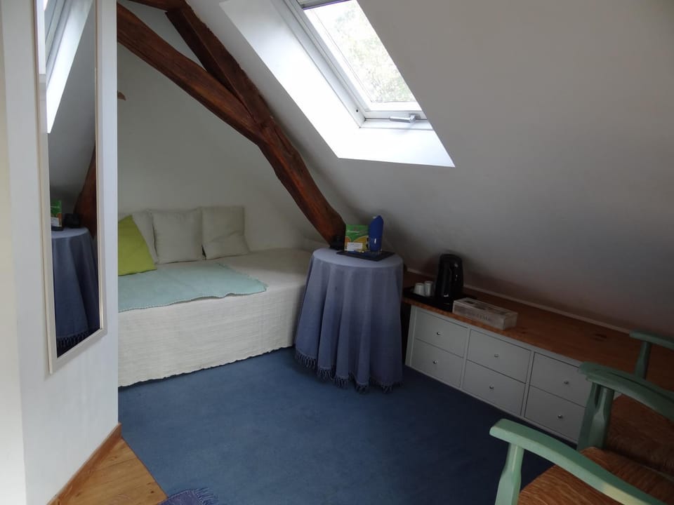 Coffee/tea facilities, Photo of the whole room, Bedroom