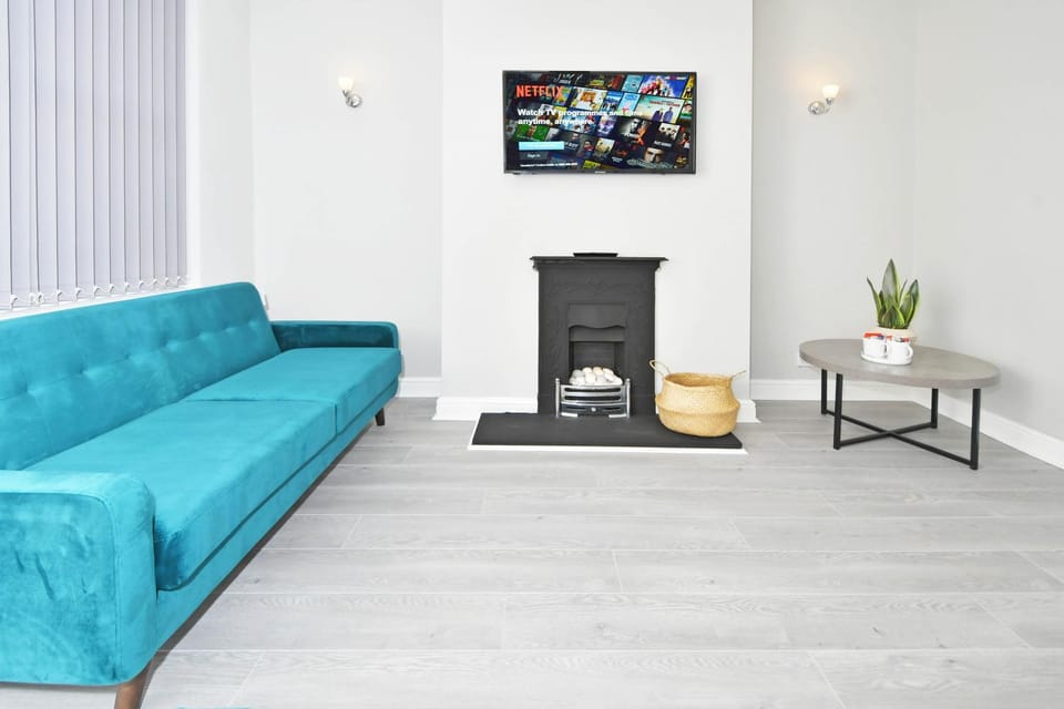 TV and multimedia, Living room, Seating area